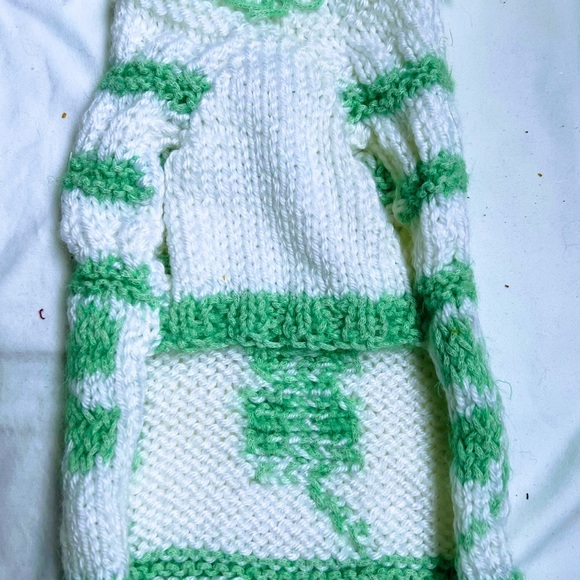Hand knitted St. Patrick Day Sweater - Picture 2 of 2